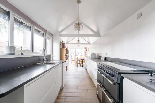 86 Douglas Road_17.jpg