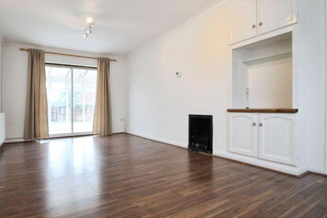 Epsom Close, Northolt photo 3