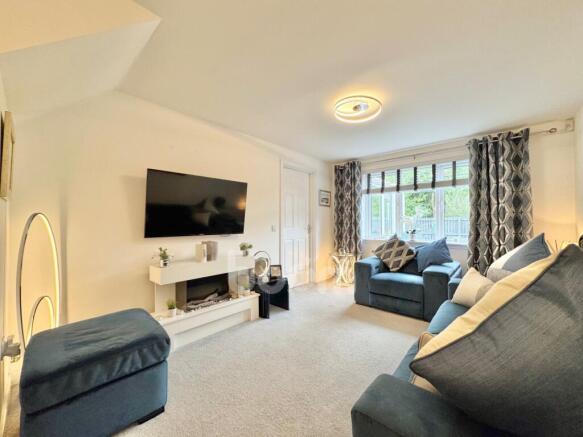 Annickbank Wynd, Irvine lounge