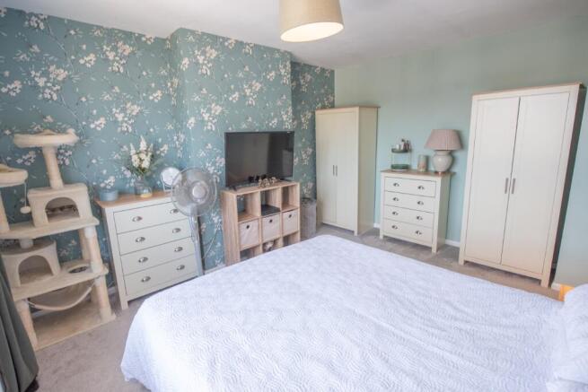 3 bed Terraced for sale Image 9