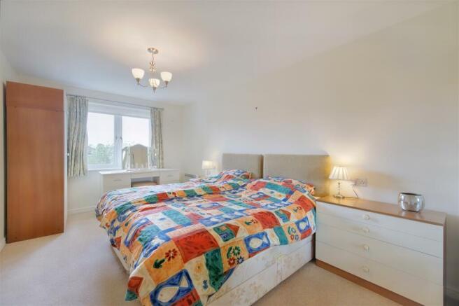 8550704-interior18.JPG