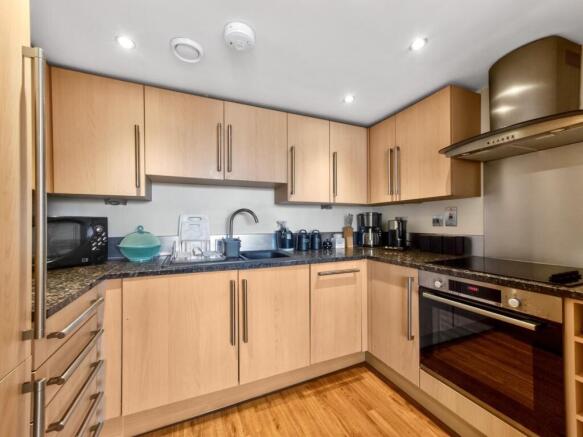 2 bed Penthouse for sale Image 7