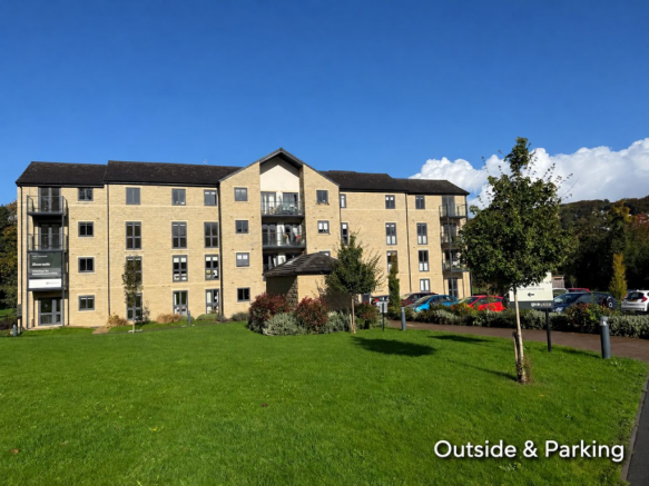 2-bed flat on Keighley Road, Bingley, BD16, £114,000