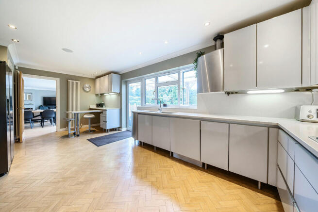 Kitchen/Breakfast Rm