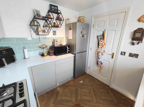 3 bed Town House for sale Image 9