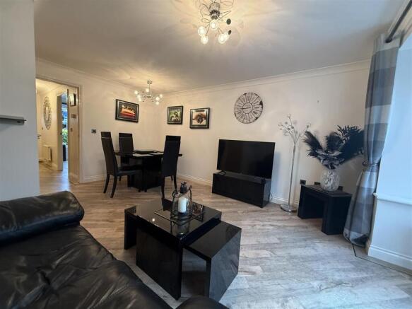 Photo 22-12-2025, 09 34 43.jpg