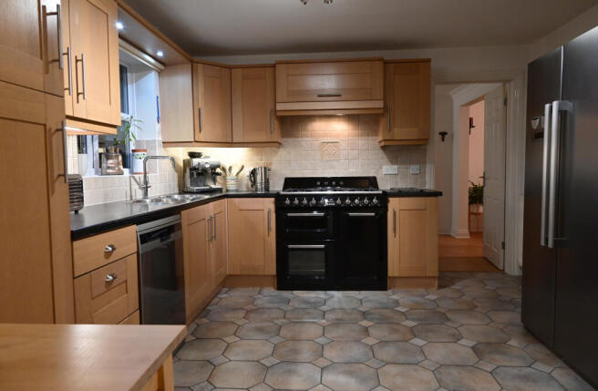 Family Size Kitchen