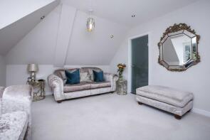 Flat 9, 200 Emerson Court, Coulsdon Road, Caterham CR3 5ND