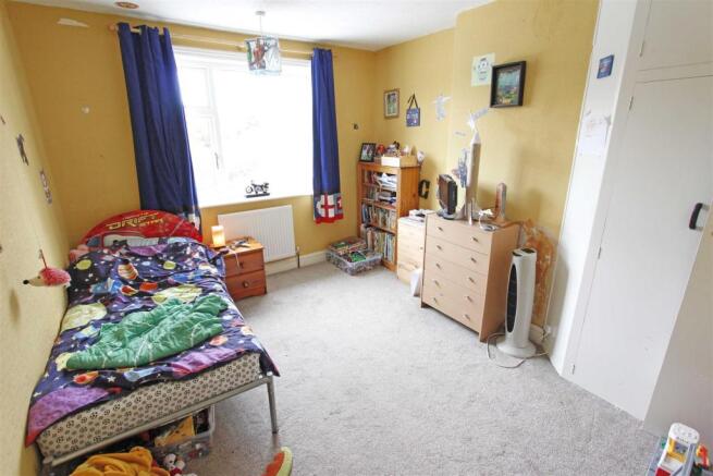 bed2.jpg