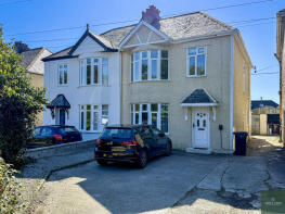 54, Tresawls Road, Truro TR1 3LE