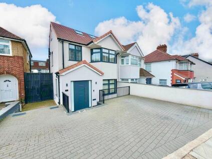 Cool Oak Lane, Kingsbury, London, NW9 7BH