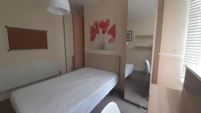 NO 13 80 Dogf - Bedroom Four 2