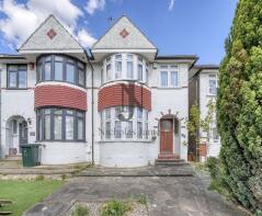 141, Hampden Way, Southgate, London N14 5AY