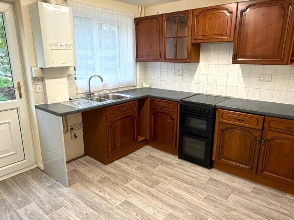 6 Edmund Street, Chesterfield, Derbyshire S41 8TD photo 3