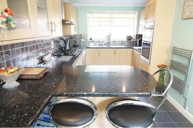 Kitchen / Breakfast