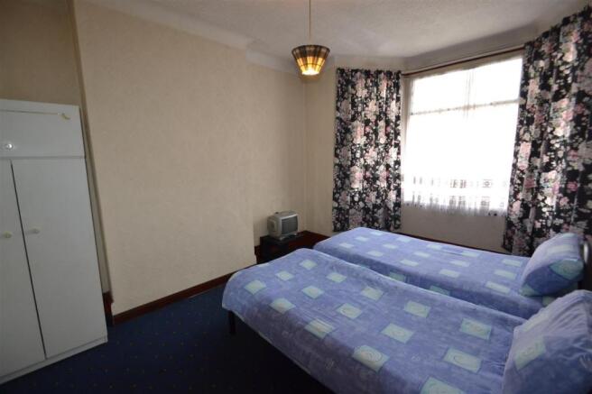 Double Bedroom-2