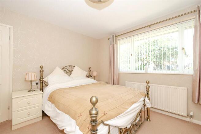 4 bed Detached for sale Image 8