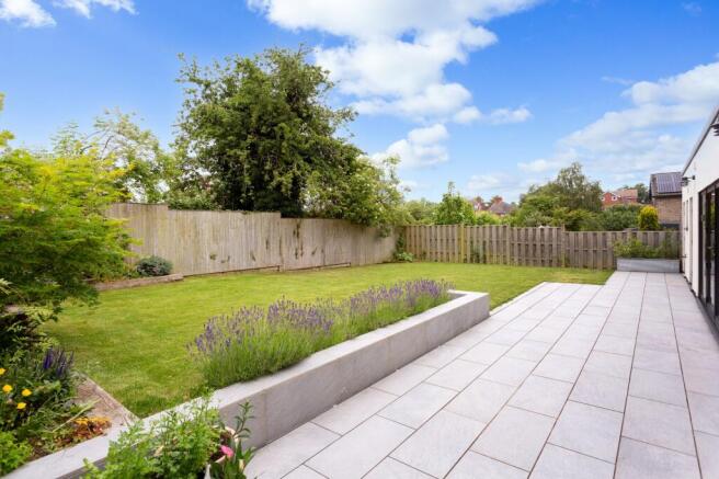 4 bed Detached for sale Image 3