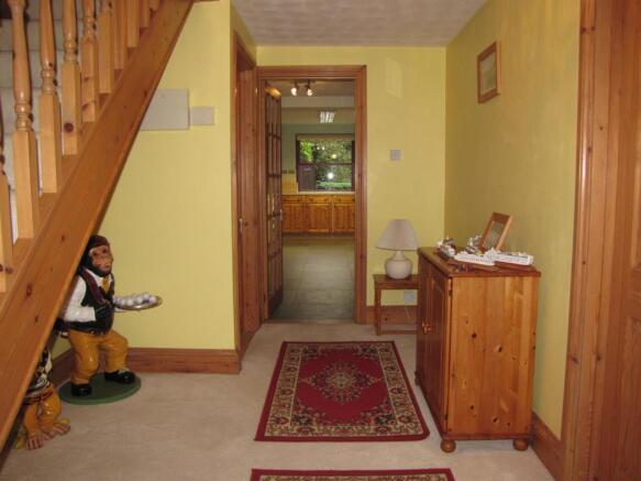 6935ent hall.JPG