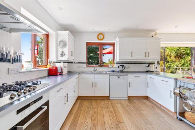 Cinders Lane, Stoke Fleming, Dartmouth, Devon, TQ6 photo 4