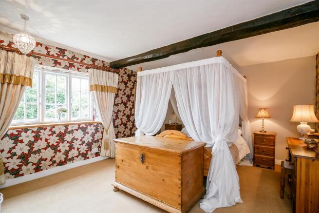 8299564-interior21.jpg