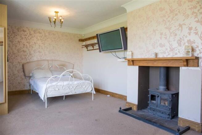 Master Bedroom/Lounge