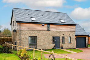 4, Hopfield Court, Hereford HR1 4JJ