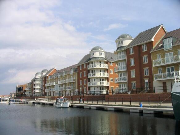 18 Monterery Wharf