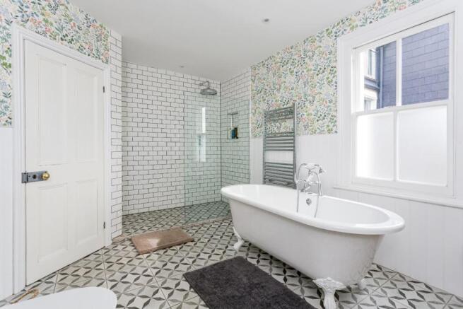 53 Burrows Road NW10-4.jpg