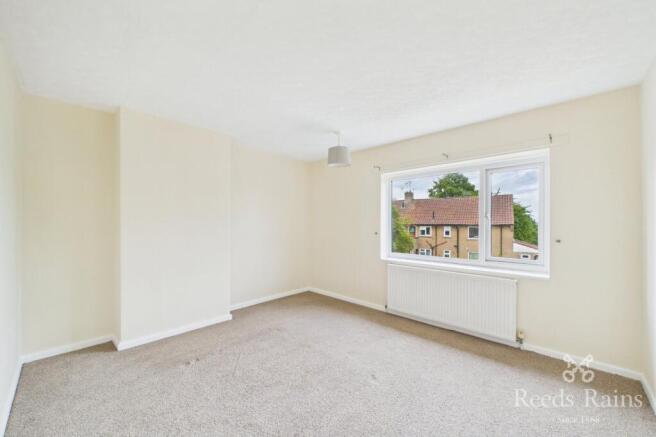 3 bed Semi-Detached to rent Image 5