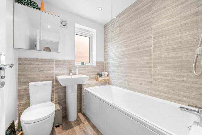 2 bed Semi-Detached for sale Image 11