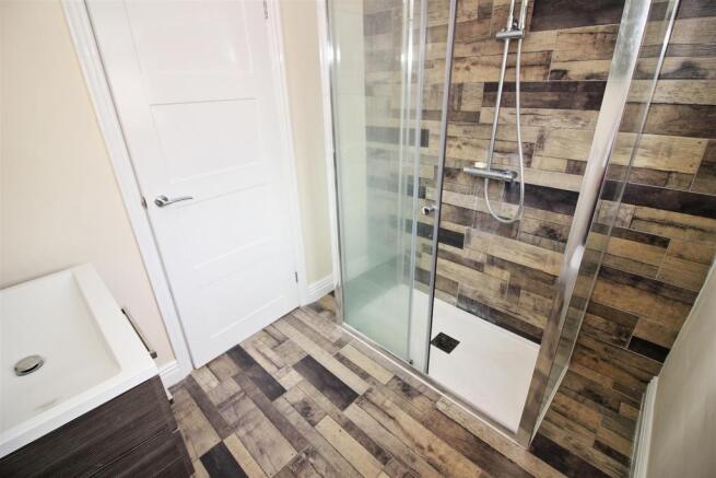 house shower room.JPG