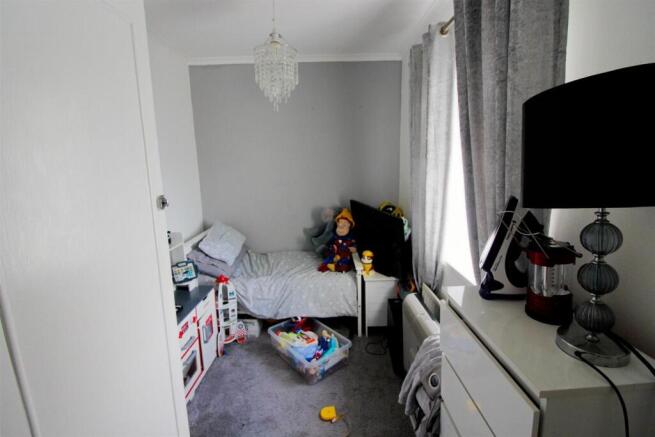 3 bed Semi-Detached for sale Image 8