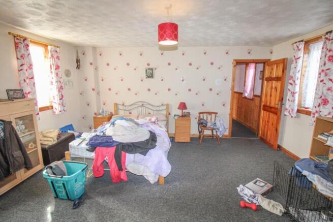BEDROOM ONE.jpg