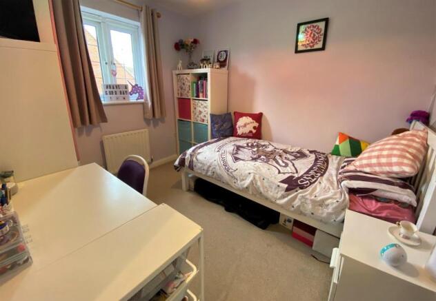 Bed 2.jpg