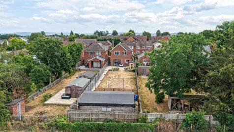 Belle Vue, Stone, Aylesbury