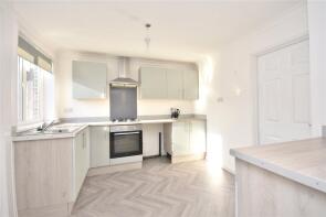 8, Naburn Walk, Whinmoor, Leeds LS14 2DA