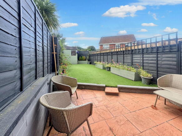 2 bed Terraced for sale Image 8