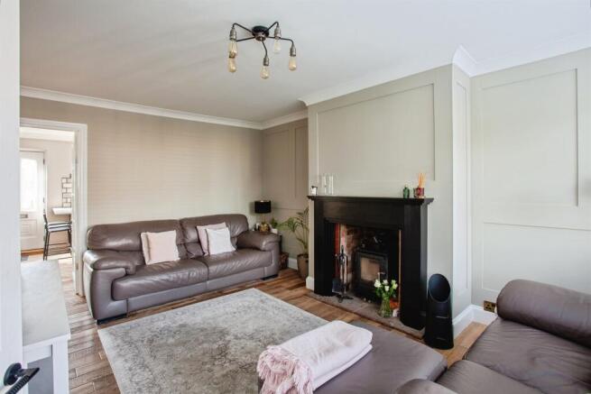 3 bed Semi-Detached for sale Image 5