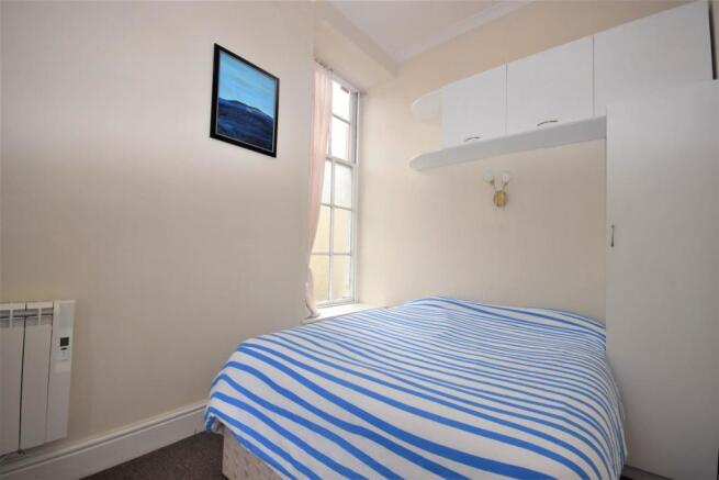 BEDROOM.JPG