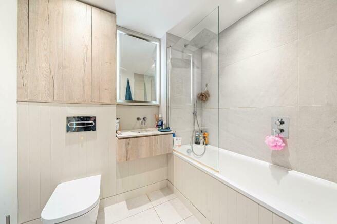 Davidson Frost-Wellings, DFW, Taona House, Bathroo