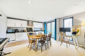Ground Floor Flat 1, Portcullis House, Spurstowe Terrace, Hackney, London E8 1FD