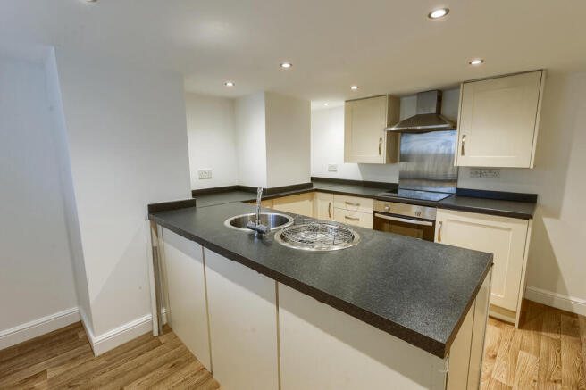 1 bed Terraced to rent Image 6