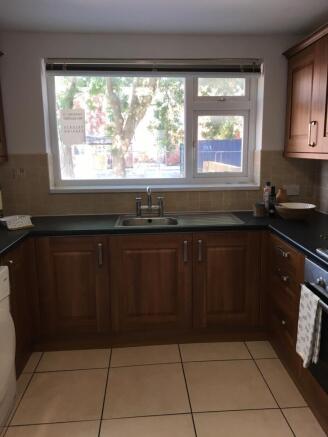 5 bed House Share to rent Image 5