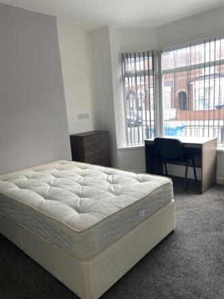 4 bed House Share for sale Image 11