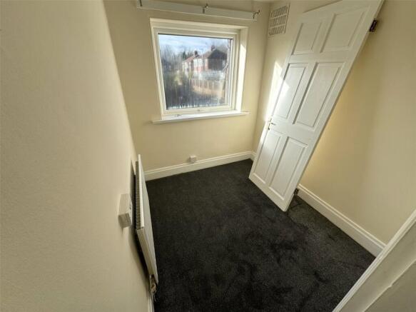 3 bed Semi-Detached to rent Image 6