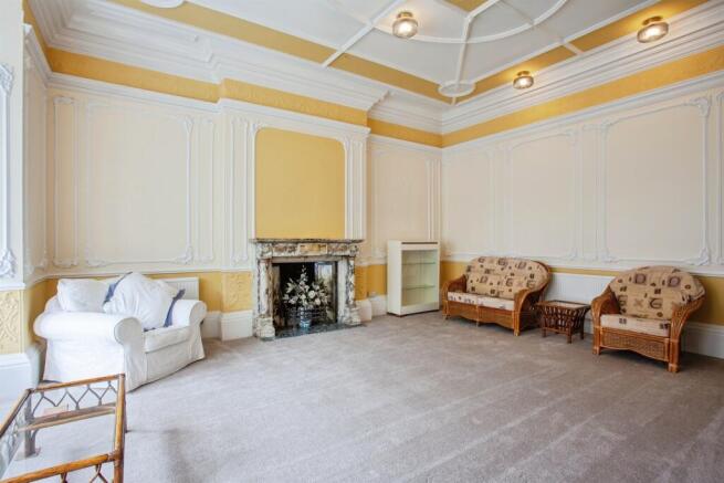 10 bed Detached for sale Image 8