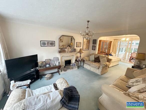 image00032_blurred (1)