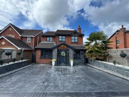 Hutchinson Way, Radcliffe, Manchester, M26