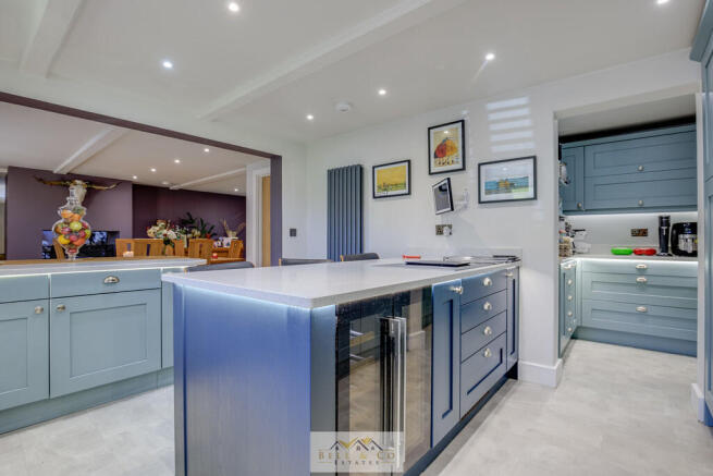 7 bed Barn Conversion for sale Image 4